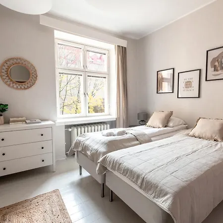 Apartment 2ndhomes Bright & Spacious, 5 Bedroom In The Center *