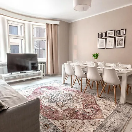 Apartamento 2ndhomes Bright & Spacious, 5 Bedroom In The Center *
