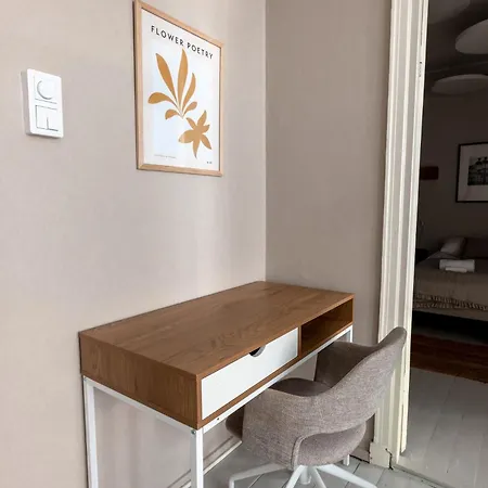 2ndhomes Bright & Spacious, 5 Bedroom In The Center Apartment Helsinki