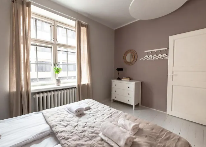 Hotel 2ndhomes Bright & Spacious, 5 Bedroom In The Center