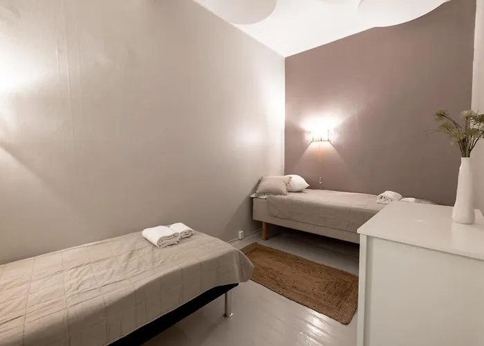 Hotel 2ndhomes Bright & Spacious, 5 Bedroom In The Center *