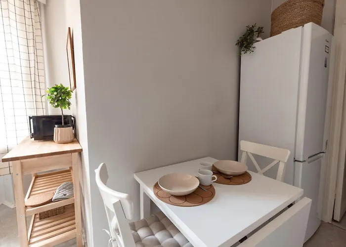 Hotel 2ndhomes Bright & Spacious, 5 Bedroom In The Center Helsinki