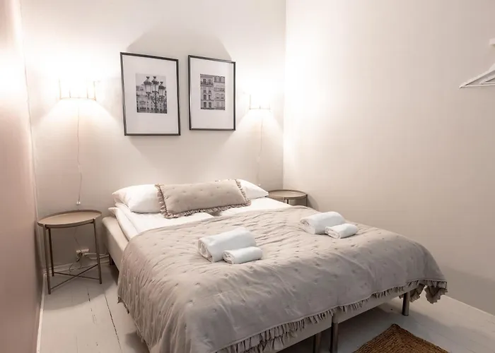 2ndhomes Bright & Spacious, 5 Bedroom In The Center Hotel