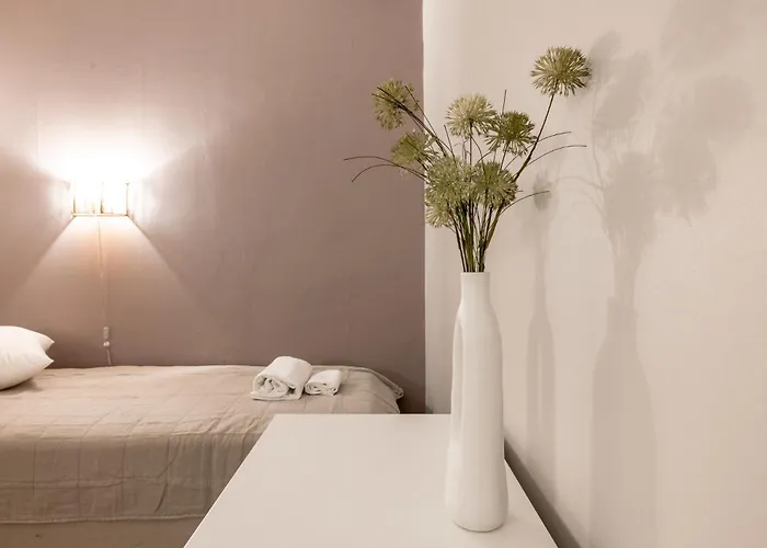 Hotel 2ndhomes Bright & Spacious, 5 Bedroom In The Center