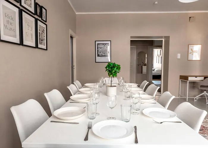 2ndhomes Bright & Spacious, 5 Bedroom In The Center Hotel *