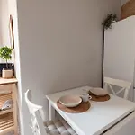 Hotel 2ndhomes Bright & Spacious, 5 Bedroom In The Center Helsinki