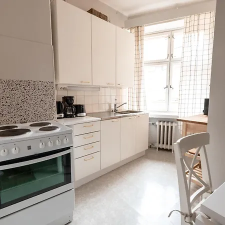 2ndhomes Bright & Spacious, 5 Bedroom In The Center * Хельсинки